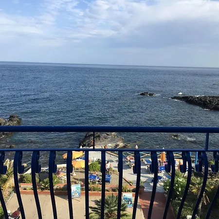 Nike Otel Giardini Naxos